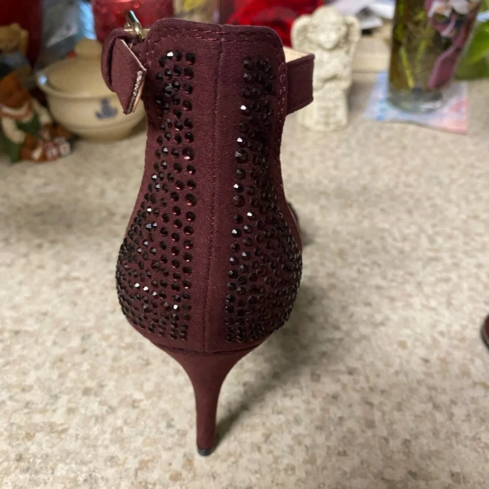 Marc Fisher Betye Jeweled Burgundy Shoes Size 8M. NWOT. 4 inch Heels Beautiful - Picture 14 of 16